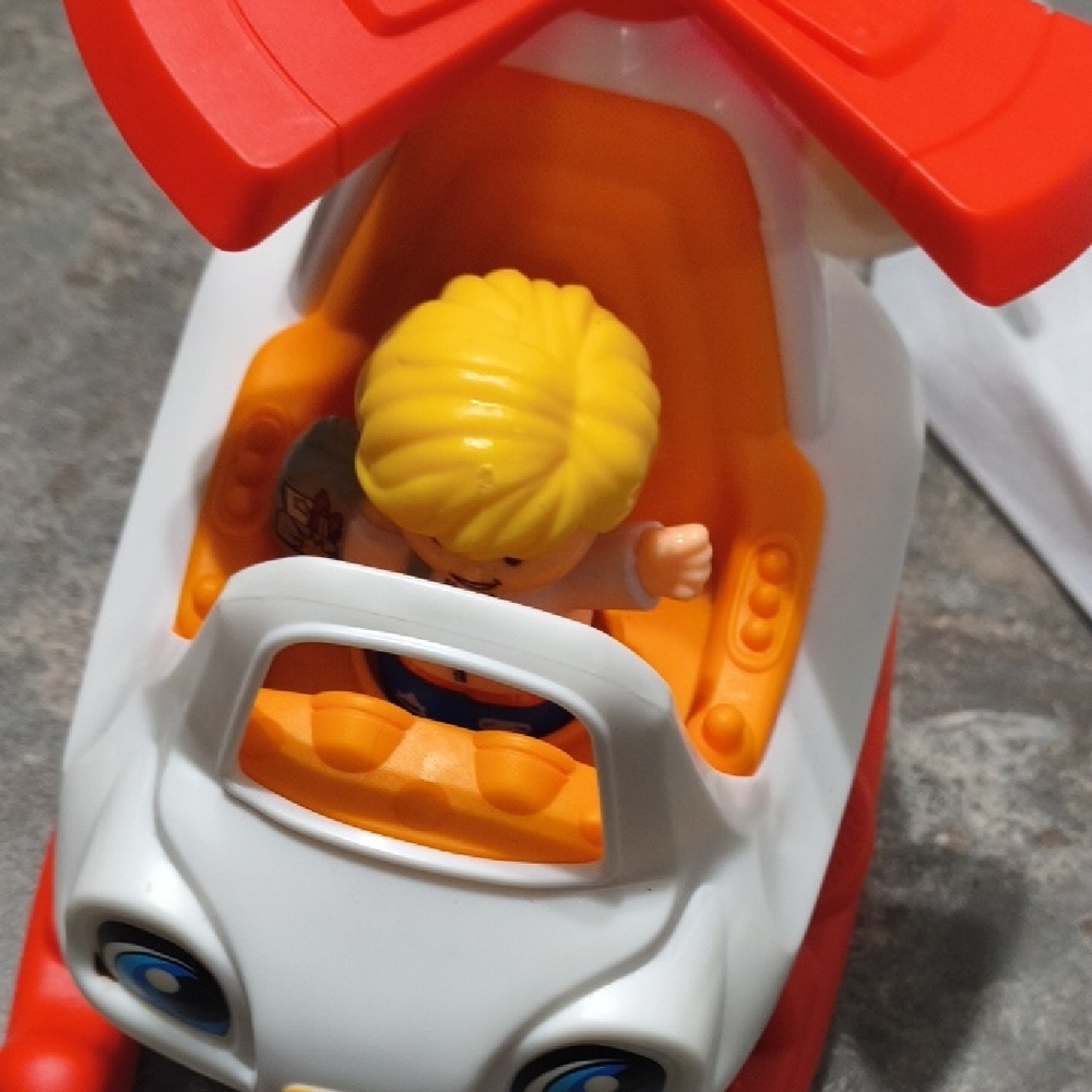 Colorful Helicopter Toy with Figures - Picture 6 of 7